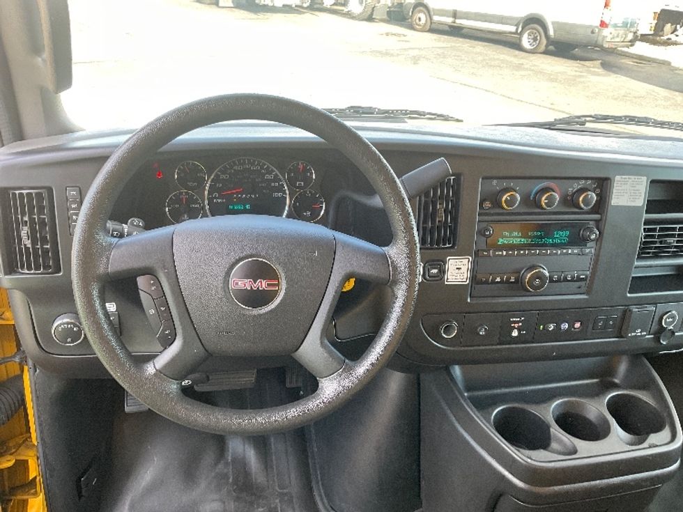 Light Duty Box Truck-Light and Medium Duty Trucks-GMC-2021-Savana G33903-West Babylon-NY-105,289\n\t\tmiles-$ 27,250 - Image 18
