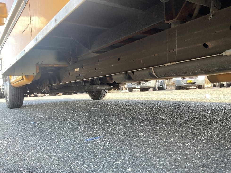Light Duty Box Truck-Light and Medium Duty Trucks-GMC-2021-Savana G33903-West Babylon-NY-105,289\n\t\tmiles-$ 27,250 - Image 5