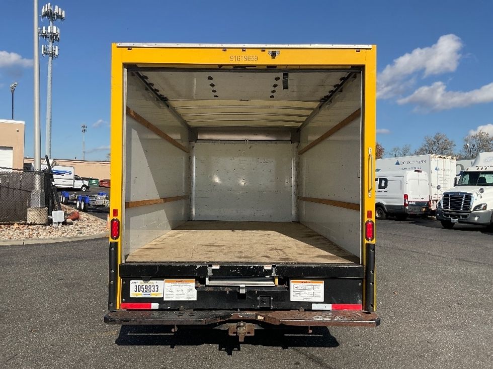 Light Duty Box Truck-Light and Medium Duty Trucks-GMC-2021-Savana G33903-West Babylon-NY-105,289\n\t\tmiles-$ 27,250 - Image 8