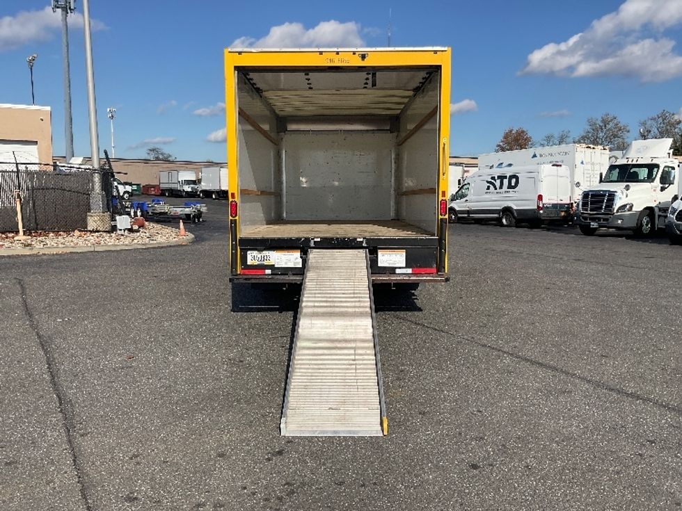 Light Duty Box Truck-Light and Medium Duty Trucks-GMC-2021-Savana G33903-West Babylon-NY-105,289\n\t\tmiles-$ 27,250 - Image 9