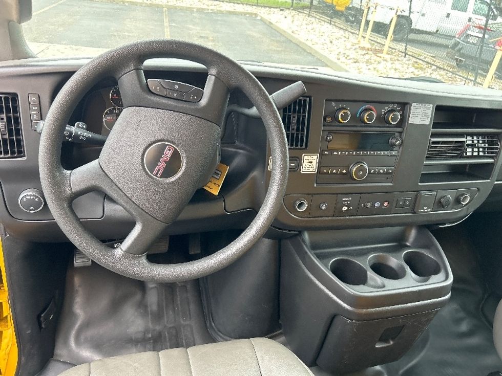 Light Duty Box Truck-Light and Medium Duty Trucks-GMC-2021-Savana G33903-West Babylon-NY-107,878\n\t\tmiles-$ 23,250 - Image 18