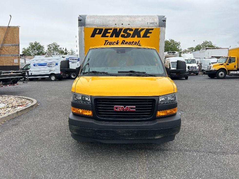 Light Duty Box Truck-Light and Medium Duty Trucks-GMC-2021-Savana G33903-West Babylon-NY-107,878\n\t\tmiles-$ 23,250 - Image 2