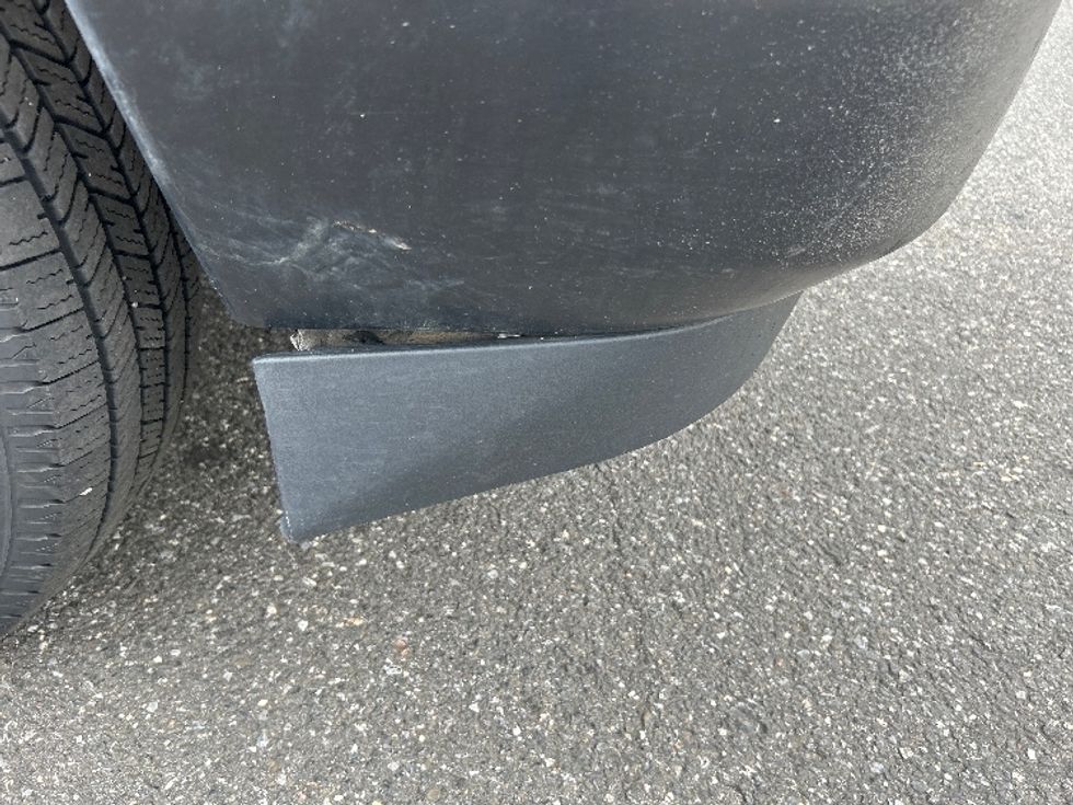 Light Duty Box Truck-Light and Medium Duty Trucks-GMC-2021-Savana G33903-West Babylon-NY-107,878\n\t\tmiles-$ 23,250 - Image 27