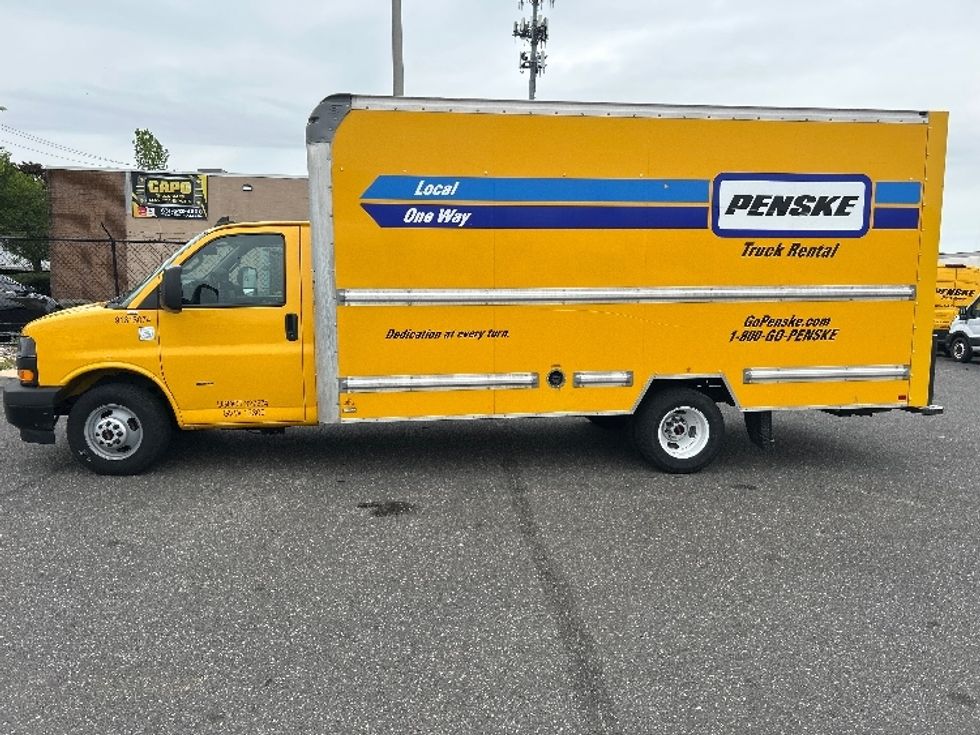 Light Duty Box Truck-Light and Medium Duty Trucks-GMC-2021-Savana G33903-West Babylon-NY-107,878\n\t\tmiles-$ 23,250 - Image 4