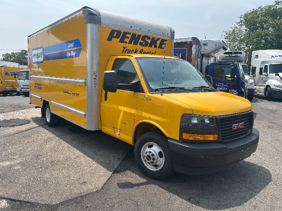 Light Duty Box Truck-Light and Medium Duty Trucks-GMC-2021-Savana G33903-West Babylon-NY-54,952\n\t\tmiles-$ 29,250 - Image 1