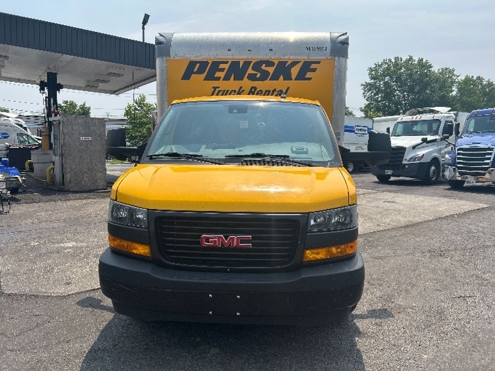 Light Duty Box Truck-Light and Medium Duty Trucks-GMC-2021-Savana G33903-West Babylon-NY-54,952\n\t\tmiles-$ 29,250 - Image 2