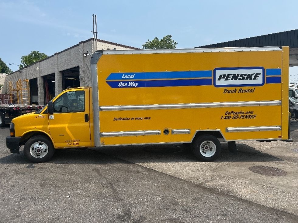 Light Duty Box Truck-Light and Medium Duty Trucks-GMC-2021-Savana G33903-West Babylon-NY-54,952\n\t\tmiles-$ 29,250 - Image 4