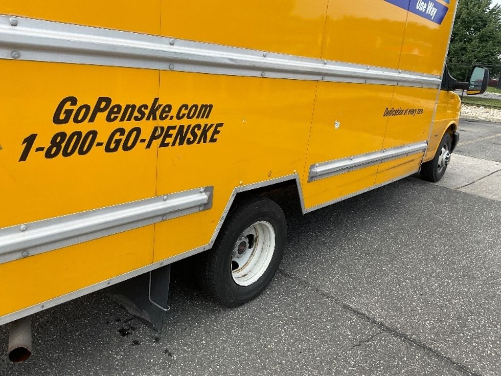 Light Duty Box Truck-Light and Medium Duty Trucks-GMC-2021-Savana G33903-West Babylon-NY-87,669\n\t\tmiles-$ 25,750 - Image 14