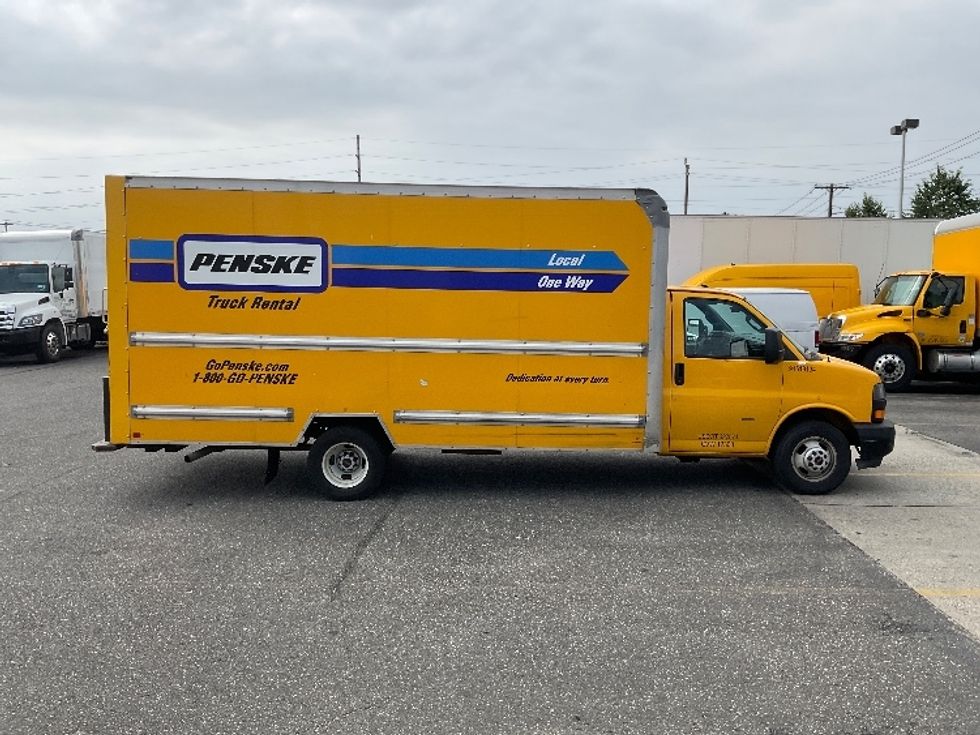 Light Duty Box Truck-Light and Medium Duty Trucks-GMC-2021-Savana G33903-West Babylon-NY-87,669\n\t\tmiles-$ 25,750 - Image 15