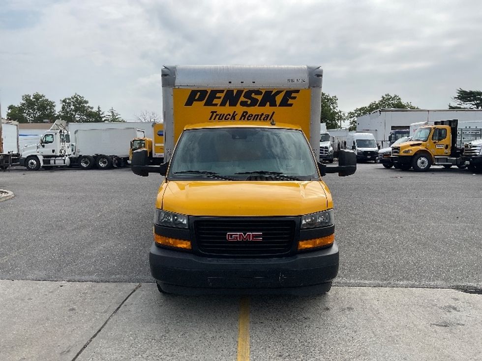 Light Duty Box Truck-Light and Medium Duty Trucks-GMC-2021-Savana G33903-West Babylon-NY-87,669\n\t\tmiles-$ 25,750 - Image 2