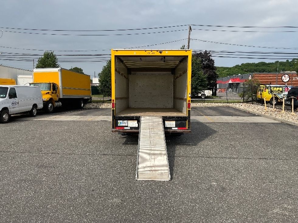 Light Duty Box Truck-Light and Medium Duty Trucks-GMC-2021-Savana G33903-West Babylon-NY-87,669\n\t\tmiles-$ 25,750 - Image 9