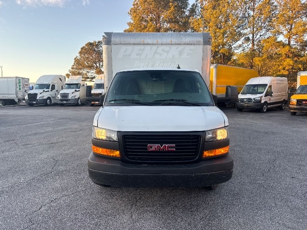 Light Duty Box Truck-Light and Medium Duty Trucks-GMC-2021-Savana G33903-West Columbia-SC-101,876\n\t\tmiles-$ 31,000 - Image 2