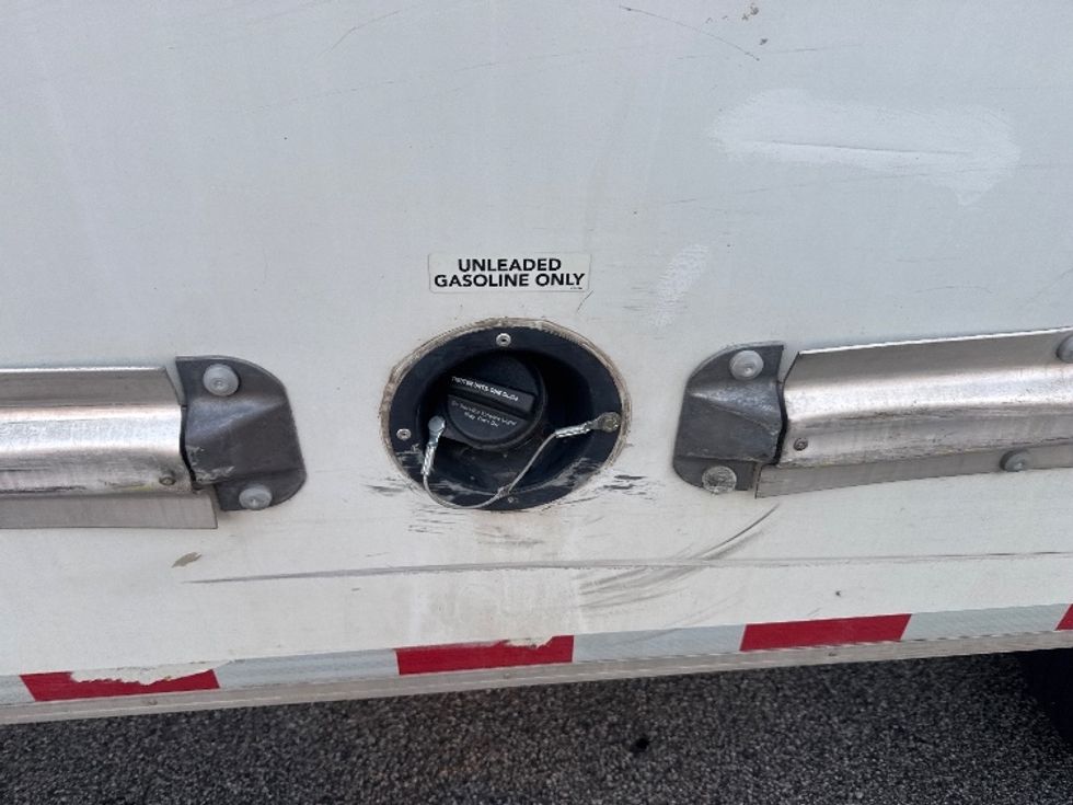 Light Duty Box Truck-Light and Medium Duty Trucks-GMC-2021-Savana G33903-West Columbia-SC-101,876\n\t\tmiles-$ 31,000 - Image 25