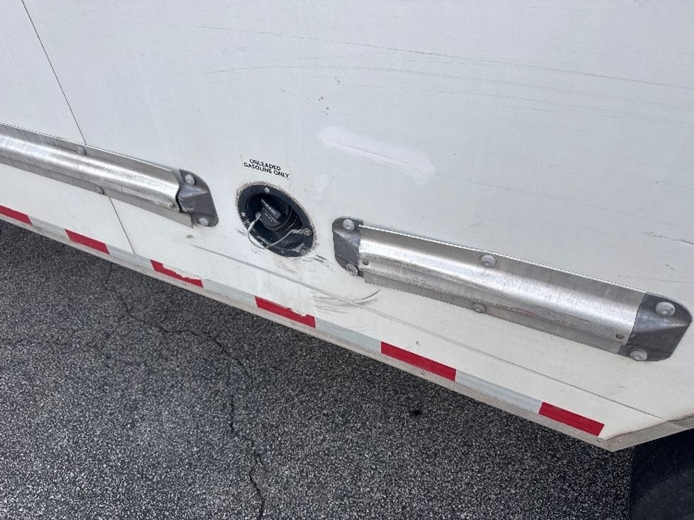 Light Duty Box Truck-Light and Medium Duty Trucks-GMC-2021-Savana G33903-West Columbia-SC-101,876\n\t\tmiles-$ 31,000 - Image 27