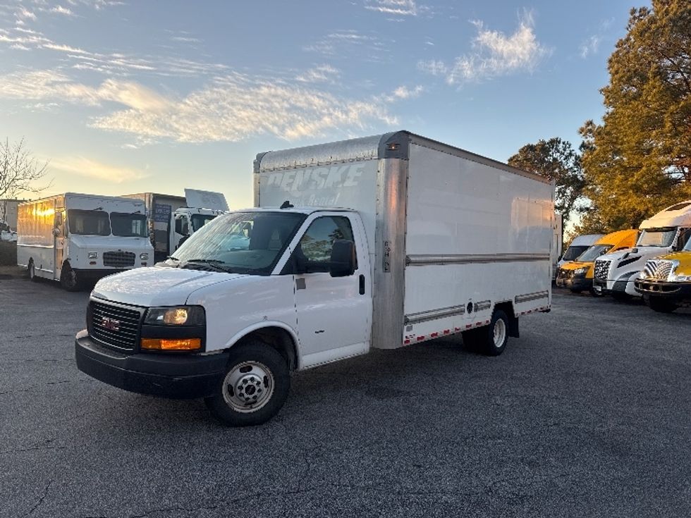 Light Duty Box Truck-Light and Medium Duty Trucks-GMC-2021-Savana G33903-West Columbia-SC-101,876\n\t\tmiles-$ 31,000 - Image 3