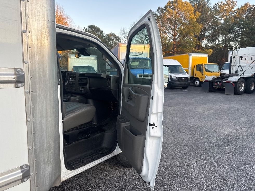 Light Duty Box Truck-Light and Medium Duty Trucks-GMC-2021-Savana G33903-West Columbia-SC-102,137\n\t\tmiles-$ 24,250 - Image 20