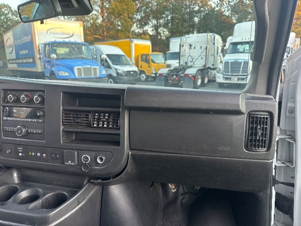 Light Duty Box Truck-Light and Medium Duty Trucks-GMC-2021-Savana G33903-West Columbia-SC-102,137\n\t\tmiles-$ 24,250 - Image 21