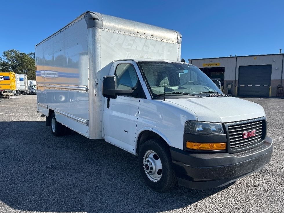 Light Duty Box Truck-Light and Medium Duty Trucks-GMC-2021-Savana G33903-West Columbia-SC-119,474\n\t\tmiles-$ 29,000 - Image 1