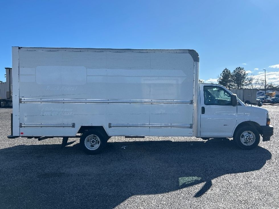 Light Duty Box Truck-Light and Medium Duty Trucks-GMC-2021-Savana G33903-West Columbia-SC-119,474\n\t\tmiles-$ 29,000 - Image 15