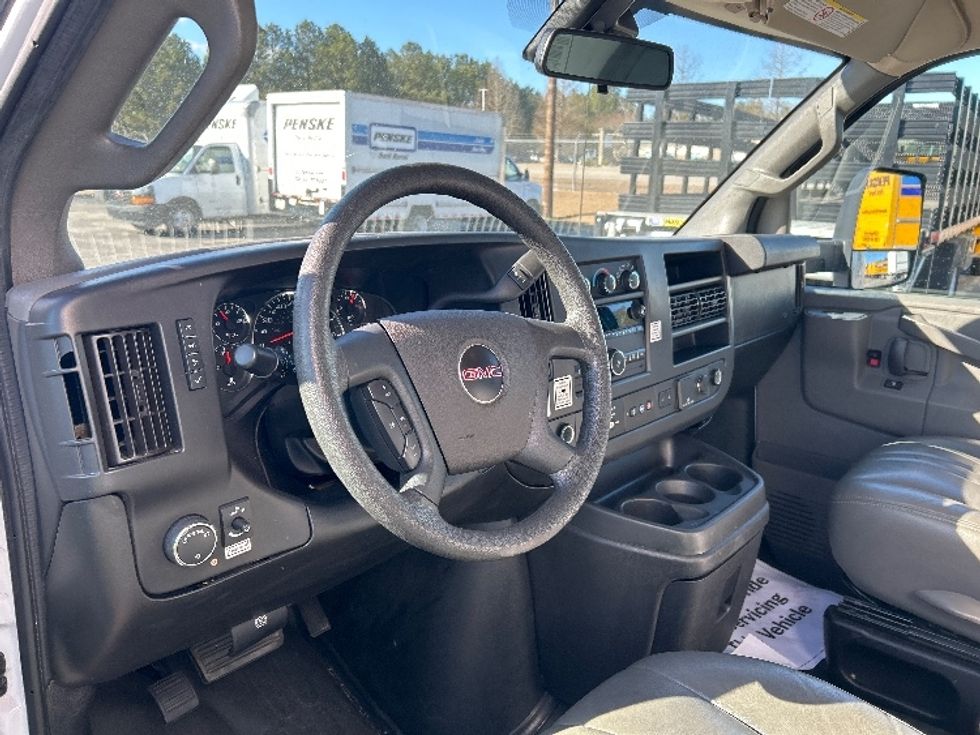 Light Duty Box Truck-Light and Medium Duty Trucks-GMC-2021-Savana G33903-West Columbia-SC-119,474\n\t\tmiles-$ 29,000 - Image 17