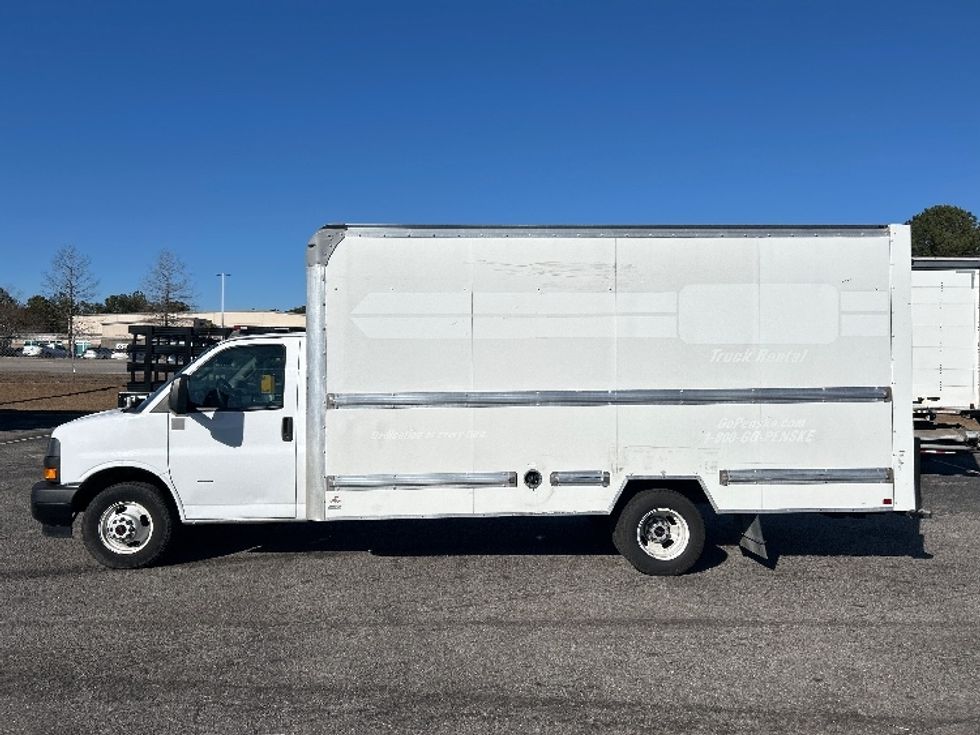 Light Duty Box Truck-Light and Medium Duty Trucks-GMC-2021-Savana G33903-West Columbia-SC-119,474\n\t\tmiles-$ 29,000 - Image 4