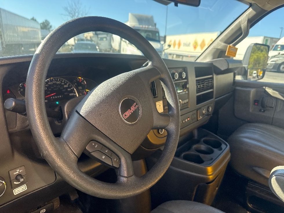 Light Duty Box Truck-Light and Medium Duty Trucks-GMC-2021-Savana G33903-West Columbia-SC-120,569\n\t\tmiles-$ 25,750 - Image 17