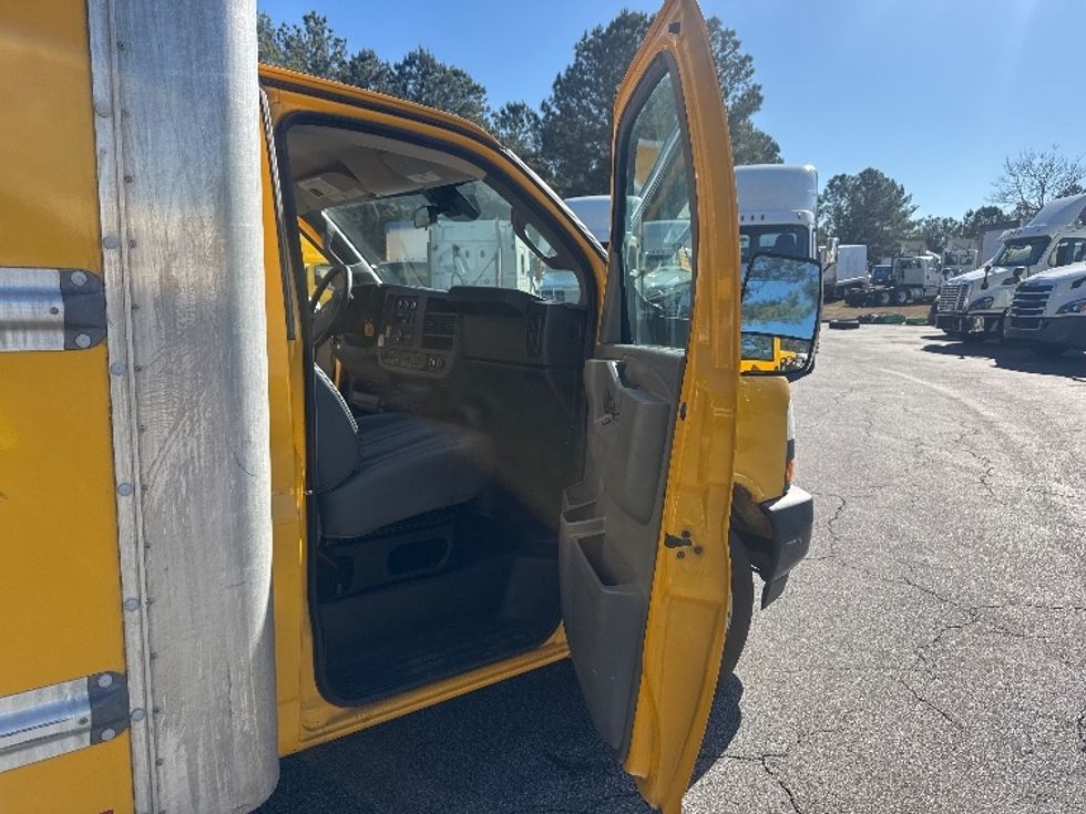 Light Duty Box Truck-Light and Medium Duty Trucks-GMC-2021-Savana G33903-West Columbia-SC-120,569\n\t\tmiles-$ 25,750 - Image 20
