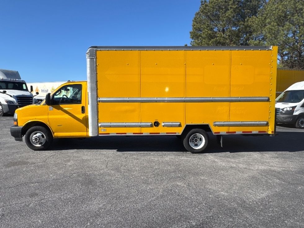 Light Duty Box Truck-Light and Medium Duty Trucks-GMC-2021-Savana G33903-West Columbia-SC-120,569\n\t\tmiles-$ 25,750 - Image 4