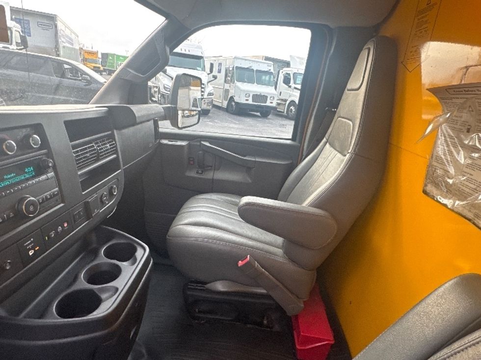 Light Duty Box Truck-Light and Medium Duty Trucks-GMC-2021-Savana G33903-West Columbia-SC-86,167\n\t\tmiles-$ 29,750 - Image 19