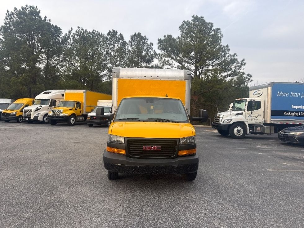 Light Duty Box Truck-Light and Medium Duty Trucks-GMC-2021-Savana G33903-West Columbia-SC-86,167\n\t\tmiles-$ 29,750 - Image 2
