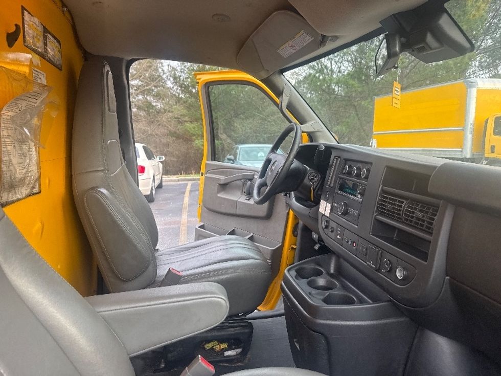 Light Duty Box Truck-Light and Medium Duty Trucks-GMC-2021-Savana G33903-West Columbia-SC-86,167\n\t\tmiles-$ 29,750 - Image 22