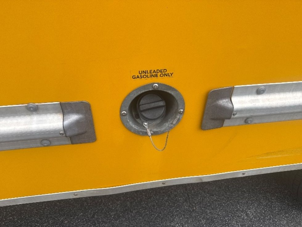 Light Duty Box Truck-Light and Medium Duty Trucks-GMC-2021-Savana G33903-West Columbia-SC-86,167\n\t\tmiles-$ 29,750 - Image 25