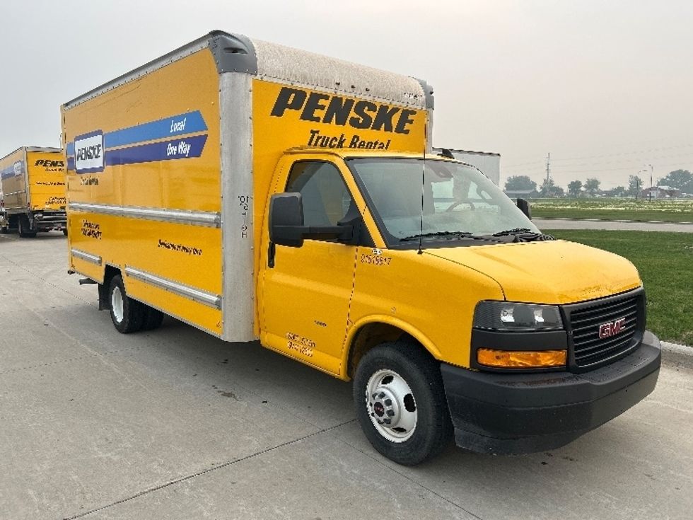 Light Duty Box Truck-Light and Medium Duty Trucks-GMC-2021-Savana G33903-West Fargo-ND-98,304\n\t\tmiles-$ 28,250 - Image 1