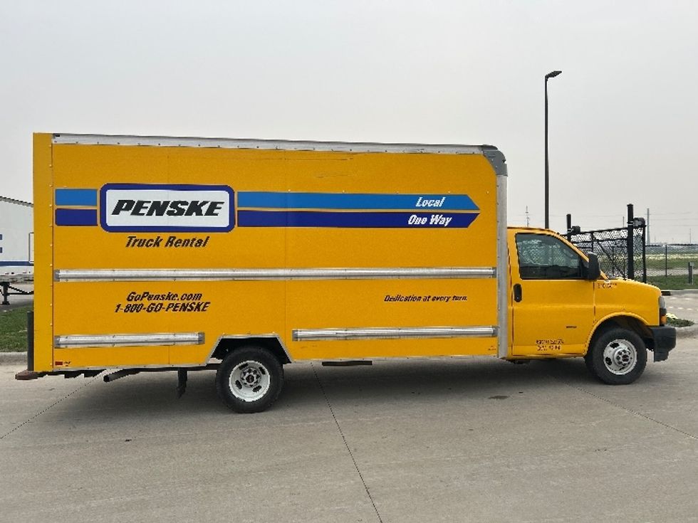 Light Duty Box Truck-Light and Medium Duty Trucks-GMC-2021-Savana G33903-West Fargo-ND-98,304\n\t\tmiles-$ 28,250 - Image 13