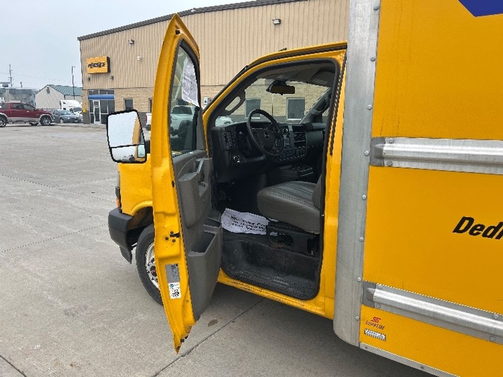 Light Duty Box Truck-Light and Medium Duty Trucks-GMC-2021-Savana G33903-West Fargo-ND-98,304\n\t\tmiles-$ 28,250 - Image 14