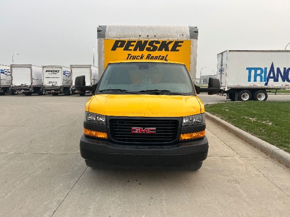 Light Duty Box Truck-Light and Medium Duty Trucks-GMC-2021-Savana G33903-West Fargo-ND-98,304\n\t\tmiles-$ 28,250 - Image 2