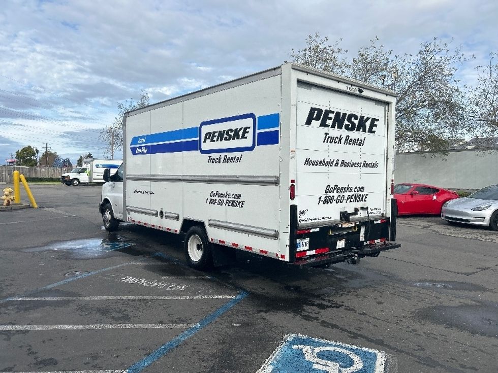 Light Duty Box Truck-Light and Medium Duty Trucks-GMC-2021-Savana G33903-West Sacramento-CA-102,498\n\t\tmiles-$ 30,500 - Image 6