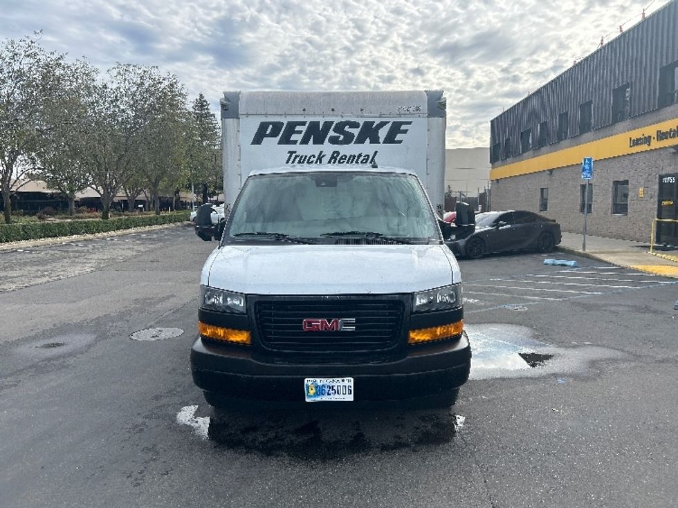 Light Duty Box Truck-Light and Medium Duty Trucks-GMC-2021-Savana G33903-West Sacramento-CA-102,498\n\t\tmiles-$ 30,500 - Image 2