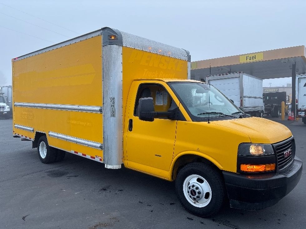 Light Duty Box Truck-Light and Medium Duty Trucks-GMC-2021-Savana G33903-West Sacramento-CA-107,109\n\t\tmiles-$ 26,750 - Image 1