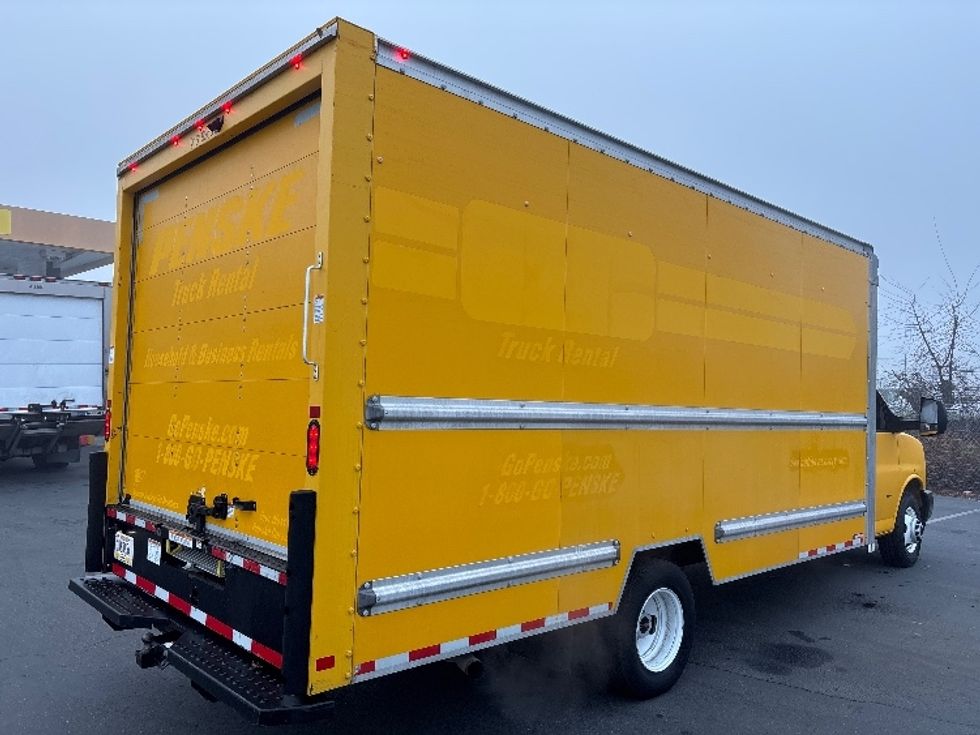 Light Duty Box Truck-Light and Medium Duty Trucks-GMC-2021-Savana G33903-West Sacramento-CA-107,109\n\t\tmiles-$ 26,750 - Image 12