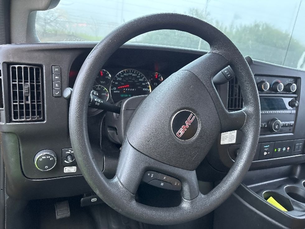 Light Duty Box Truck-Light and Medium Duty Trucks-GMC-2021-Savana G33903-West Sacramento-CA-107,109\n\t\tmiles-$ 26,750 - Image 16