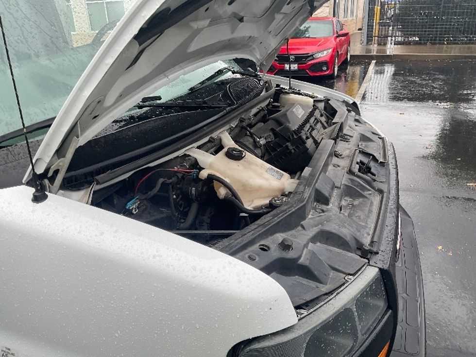 Light Duty Box Truck-Light and Medium Duty Trucks-GMC-2021-Savana G33903-West Sacramento-CA-108,556\n\t\tmiles-$ 29,750 - Image 22