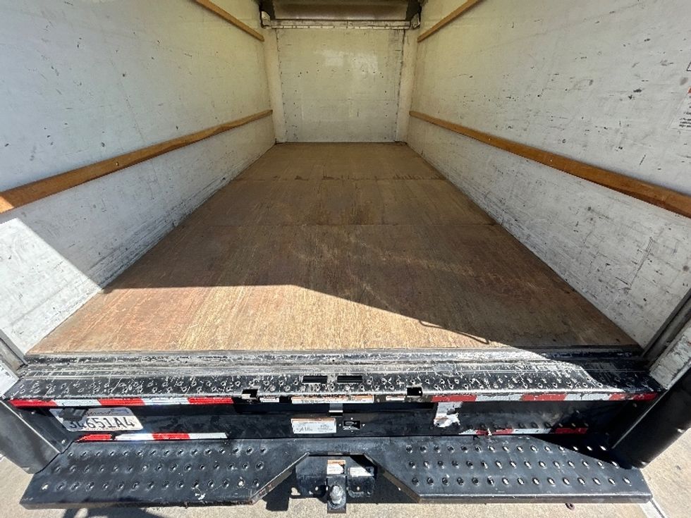 Light Duty Box Truck-Light and Medium Duty Trucks-GMC-2021-Savana G33903-West Sacramento-CA-115,024\n\t\tmiles-$ 27,250 - Image 8