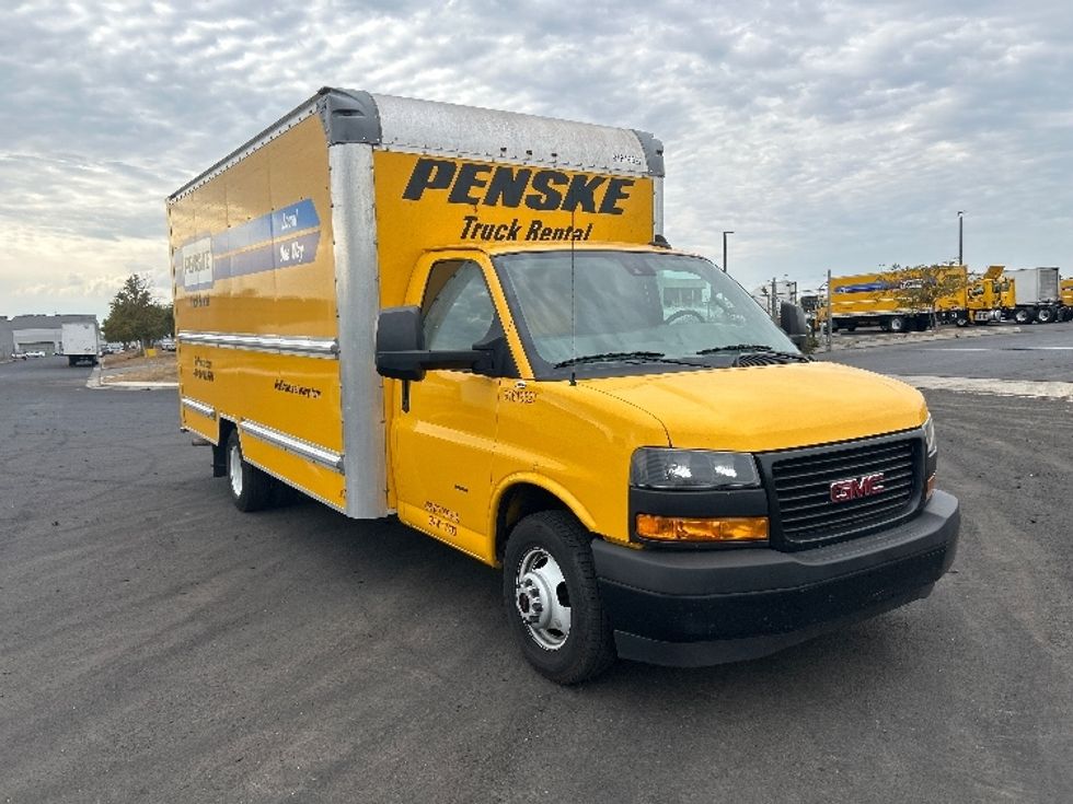 Light Duty Box Truck-Light and Medium Duty Trucks-GMC-2021-Savana G33903-West Sacramento-CA-118,771\n\t\tmiles-$ 23,250 - Image 1