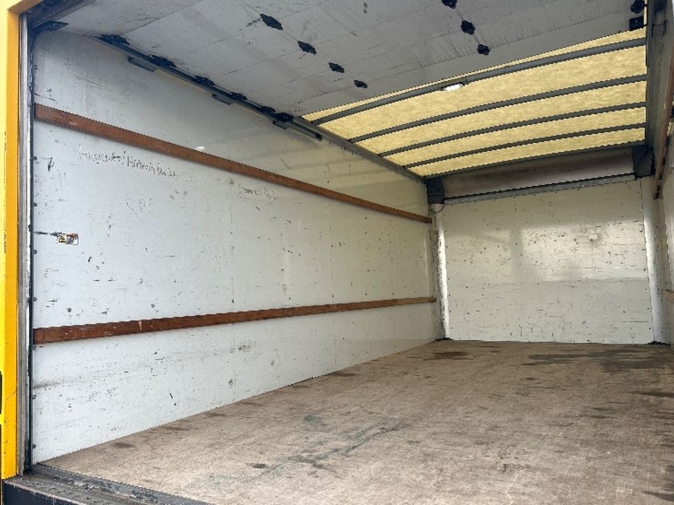 Light Duty Box Truck-Light and Medium Duty Trucks-GMC-2021-Savana G33903-West Sacramento-CA-118,771\n\t\tmiles-$ 23,250 - Image 9