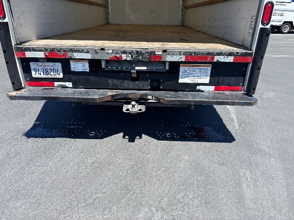 Light Duty Box Truck-Light and Medium Duty Trucks-GMC-2021-Savana G33903-West Sacramento-CA-130,359\n\t\tmiles-$ 25,250 - Image 9