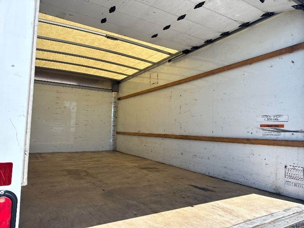 Light Duty Box Truck-Light and Medium Duty Trucks-GMC-2021-Savana G33903-West Sacramento-CA-130,359\n\t\tmiles-$ 25,250 - Image 11