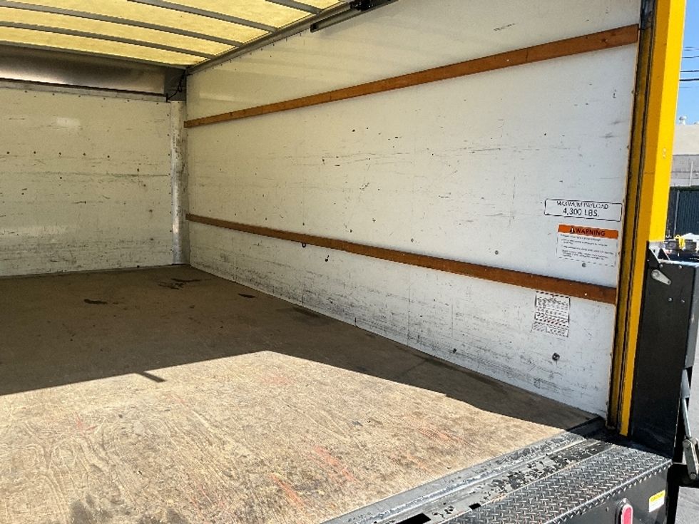 Light Duty Box Truck-Light and Medium Duty Trucks-GMC-2021-Savana G33903-West Sacramento-CA-50,908\n\t\tmiles-$ 32,000 - Image 12