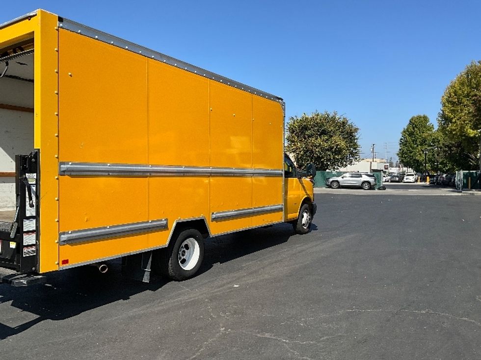 Light Duty Box Truck-Light and Medium Duty Trucks-GMC-2021-Savana G33903-West Sacramento-CA-50,908\n\t\tmiles-$ 32,000 - Image 13