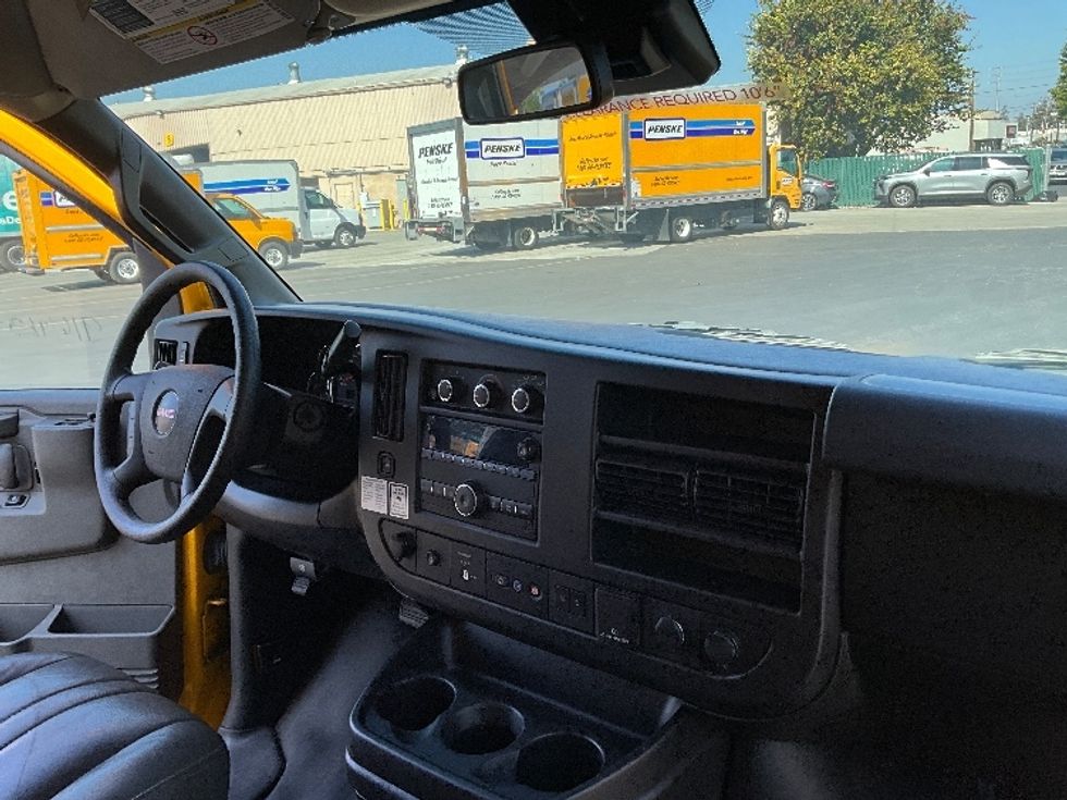 Light Duty Box Truck-Light and Medium Duty Trucks-GMC-2021-Savana G33903-West Sacramento-CA-50,908\n\t\tmiles-$ 32,000 - Image 22